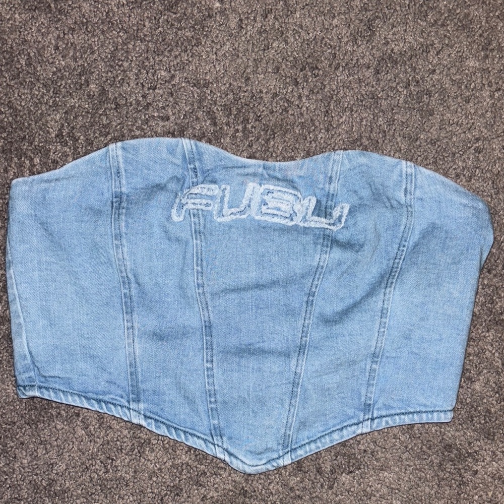 Fubu top